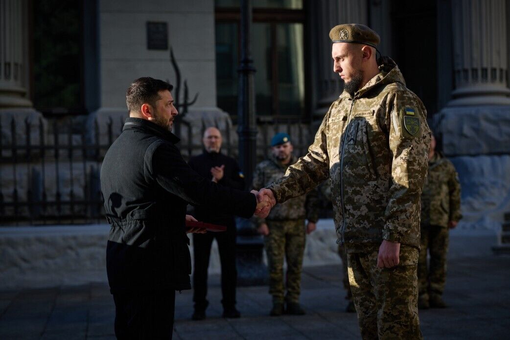 От них зависит результативность в наступлении и защите: Зеленский отметил воинов инженерных войск государственными наградами. Фото и видео