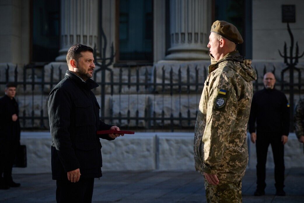 От них зависит результативность в наступлении и защите: Зеленский отметил воинов инженерных войск государственными наградами. Фото и видео