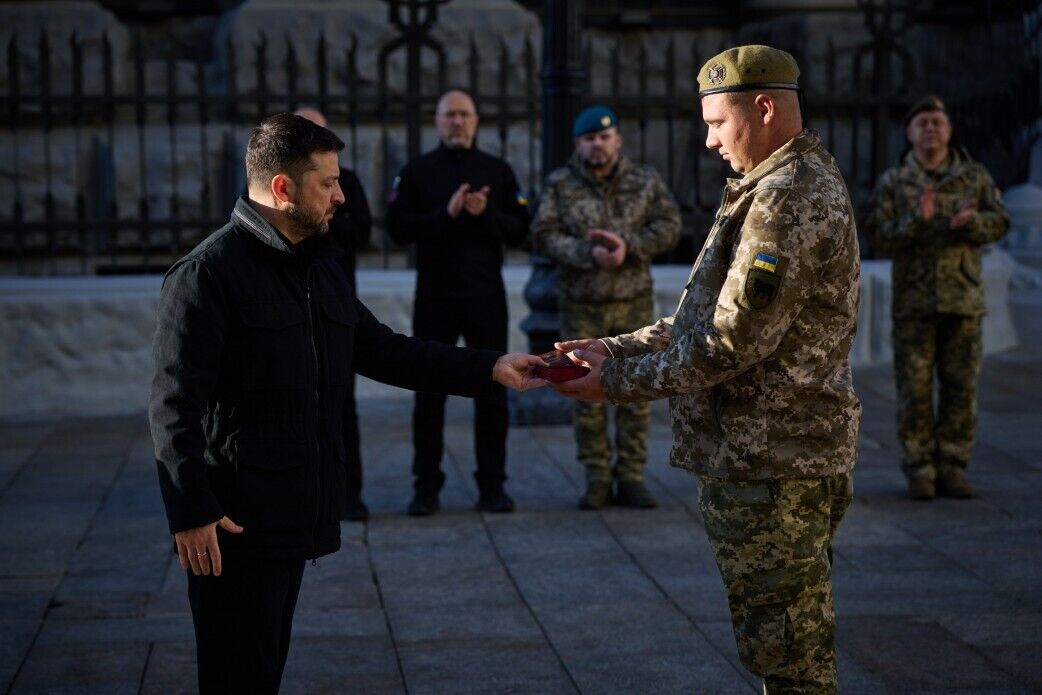 От них зависит результативность в наступлении и защите: Зеленский отметил воинов инженерных войск государственными наградами. Фото и видео