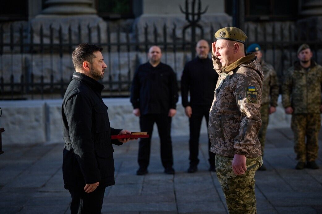 От них зависит результативность в наступлении и защите: Зеленский отметил воинов инженерных войск государственными наградами. Фото и видео