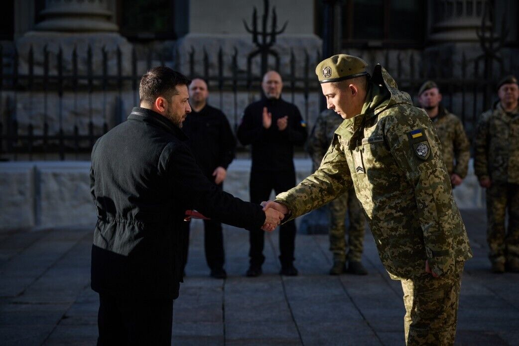 От них зависит результативность в наступлении и защите: Зеленский отметил воинов инженерных войск государственными наградами. Фото и видео