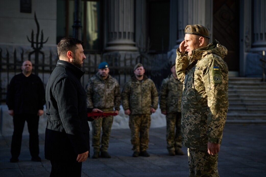 От них зависит результативность в наступлении и защите: Зеленский отметил воинов инженерных войск государственными наградами. Фото и видео