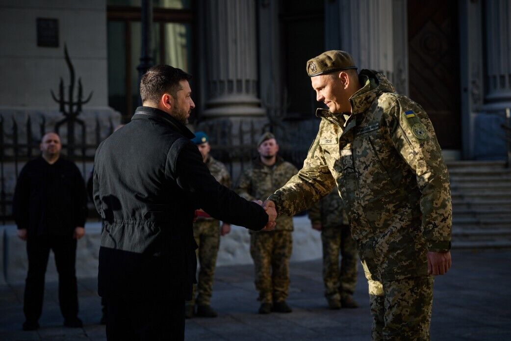 От них зависит результативность в наступлении и защите: Зеленский отметил воинов инженерных войск государственными наградами. Фото и видео