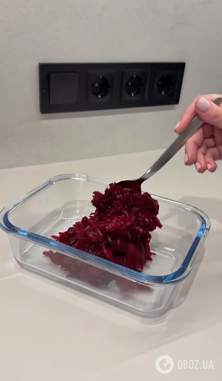 Полезный свекольный салат за 5 минут: готовится без майонеза