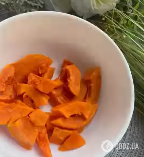 Смачні гарбузові вафлі для сніданку або перекусу: як приготувати