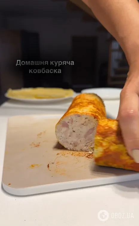 Як приготувати домашню курячу ковбасу на бутерброди: в складі лише натуральні компоненти