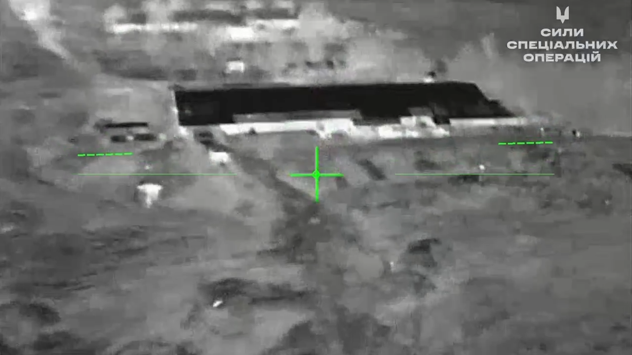 "Ворог не може почуватись у безпеці": прикордонники показали, як нищать російські блокпости у Брянській області. Відео