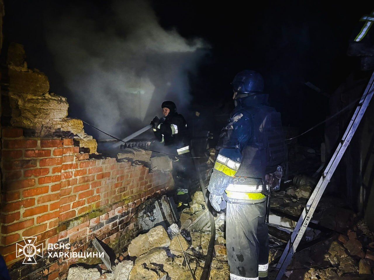 Росія атакувала Україну двома балістичними ракетами і 122 дронами: сили ППО знешкодили 104 цілі