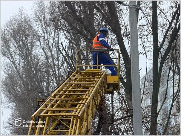 В Днепре продолжается модернизация наружного освещения: на ул. Александра Данченко впервые за десятилетие появится свет