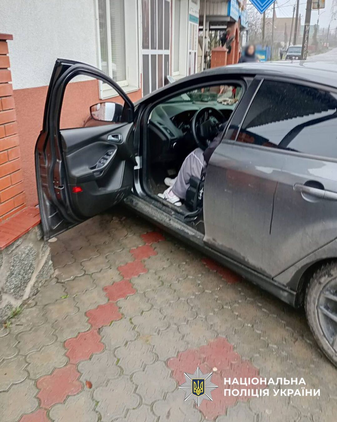 На Черкащині нетвереза водійка скоїла наїзд на пішоходів і влаштувала ще дві ДТП: чим все скінчилось. Фото