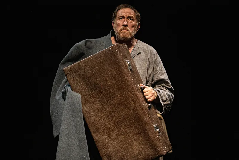 "Слава богу, нас это обошло": звезда "Киборгов" рассказал, как дважды бежал от оккупации и что позволяет "отдохнуть" от новостей о войне