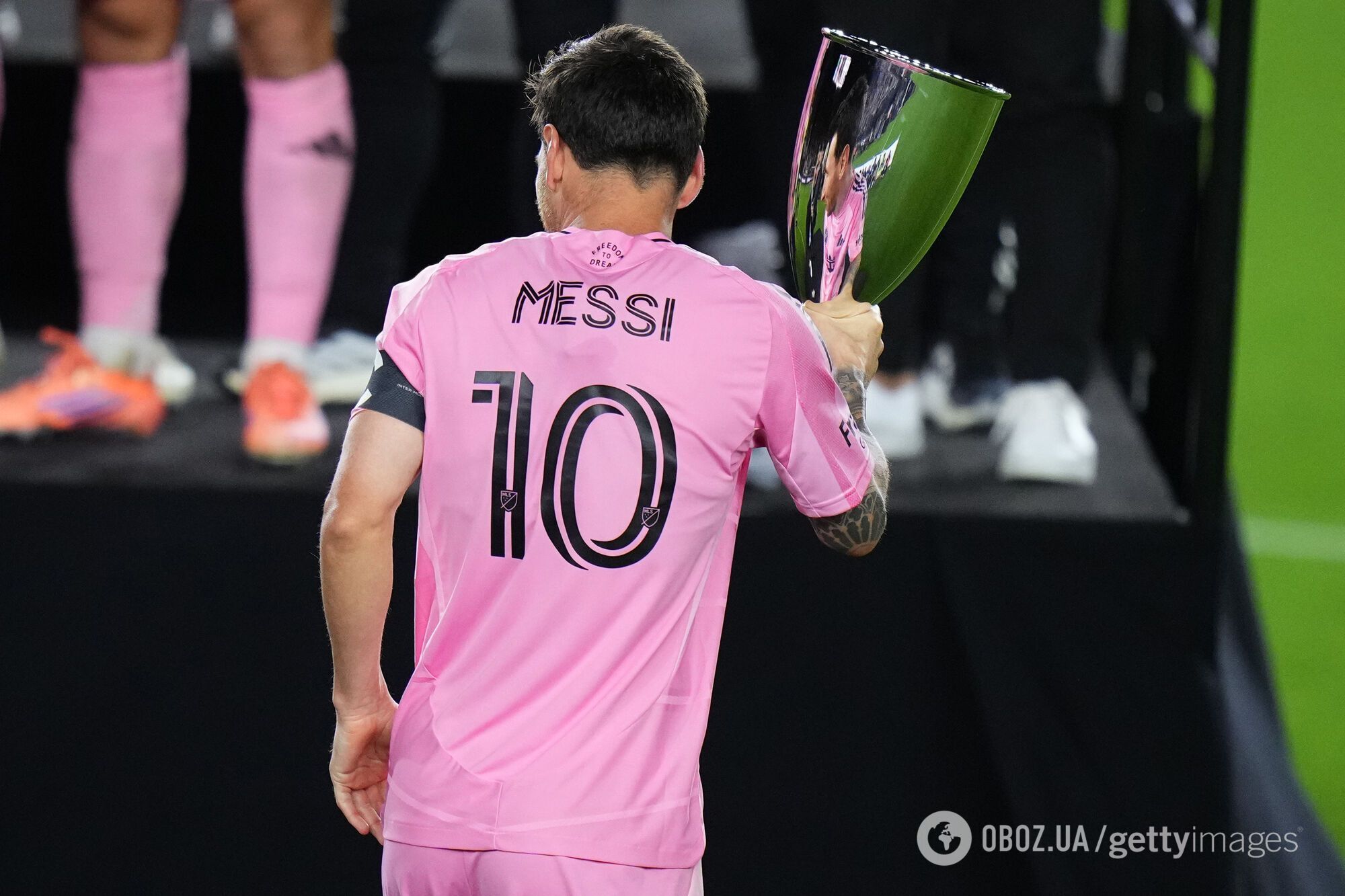 Впервые в истории! Месси побил "вечный" мировой рекорд великого Пушкаша. Видео