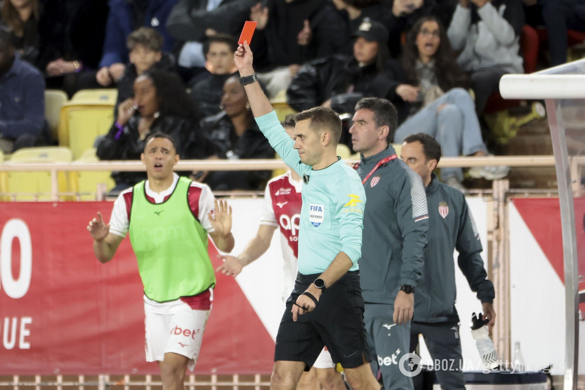 ПСЖ отказался выпустить Забарного и сенсационно проиграл в чемпионате Франции. Видео