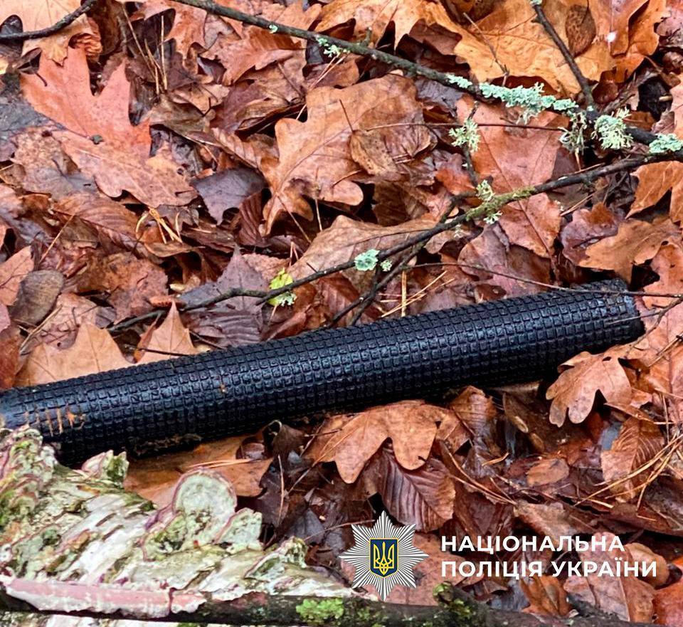 У Києві після ворожої атаки знайшли уламки БПЛА з вибуховими пристроями. Фото