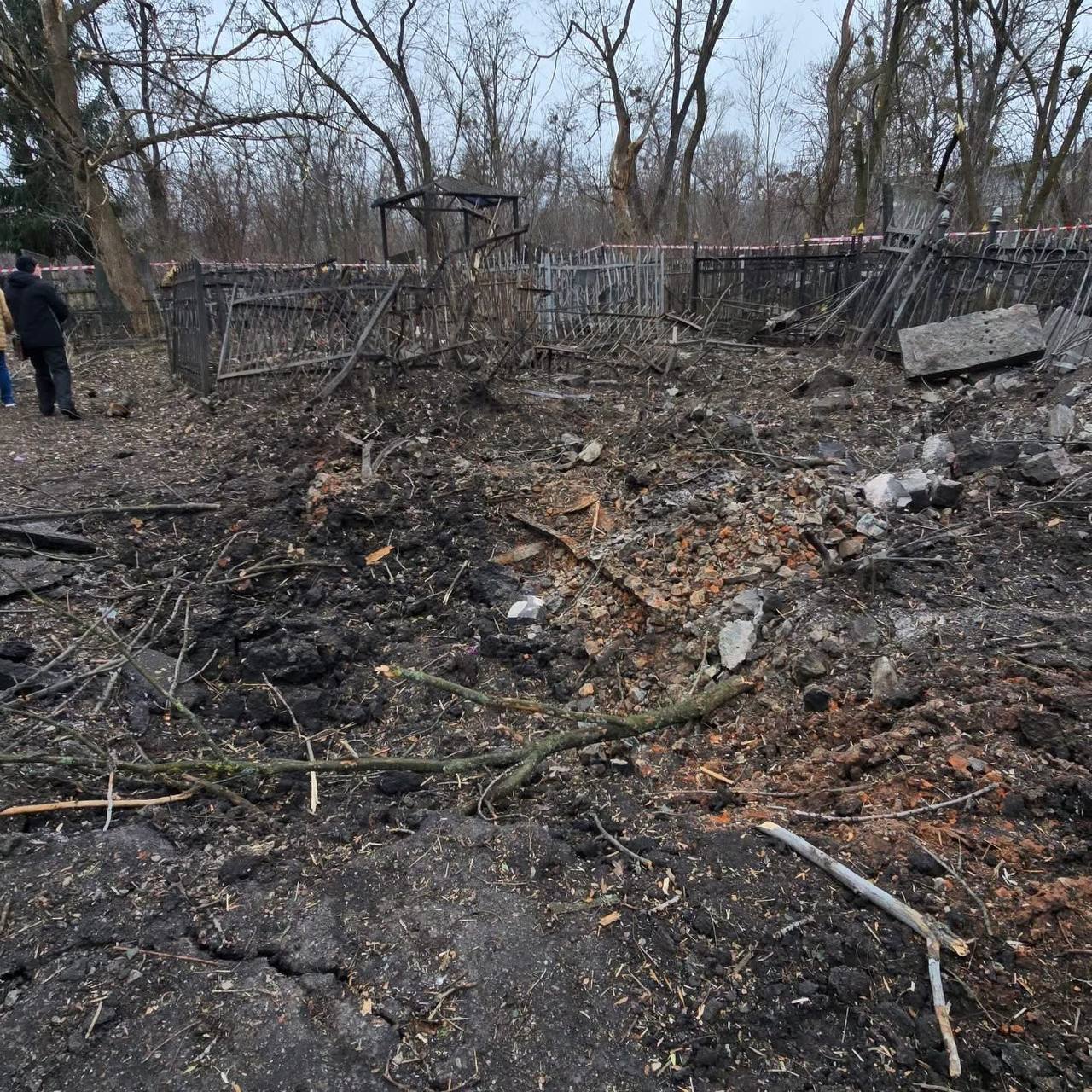 В Украине российскими обстрелами повреждено около 30 еврейских объектов. Фото