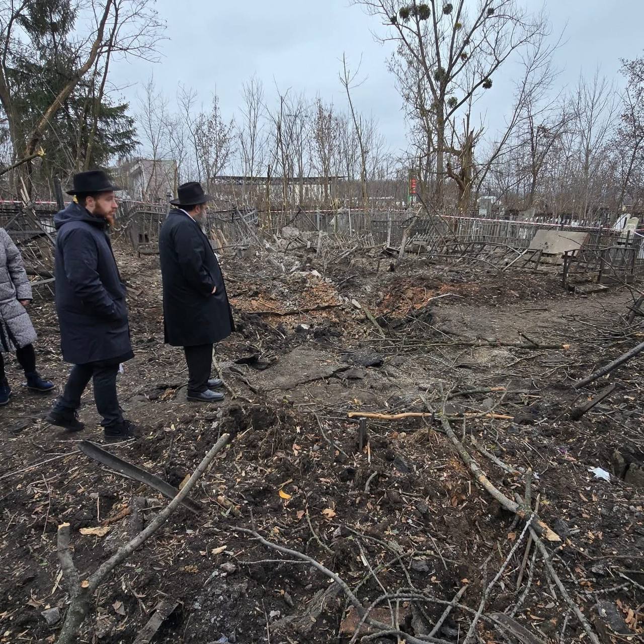 В Украине российскими обстрелами повреждено около 30 еврейских объектов. Фото