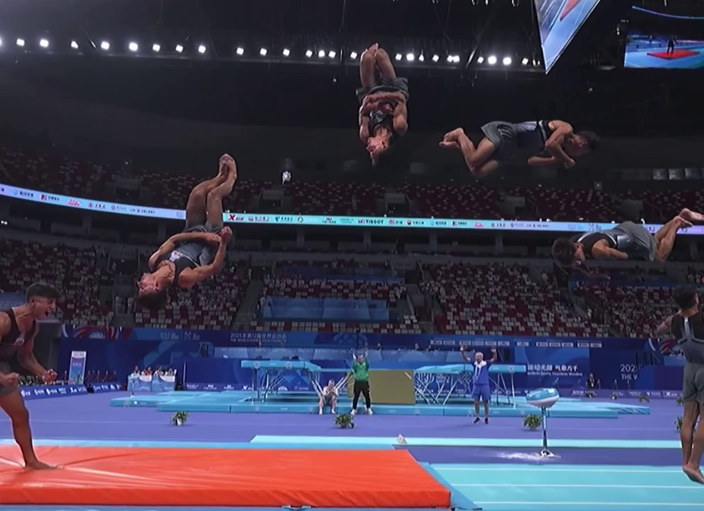 Чемпіон України першим у світі здійснив унікальний стрибок у спортивній акробатиці. Відео стало вірусним у мережі