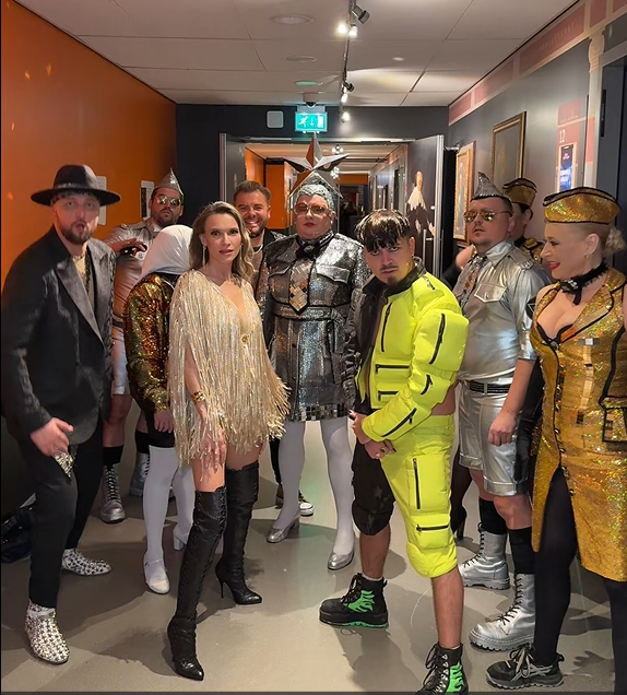 Верка Сердючка попала в новый скандал: станцевала со звездой Евровидения 2023, который отрекся от Украины и дружит с россиянами. Видео