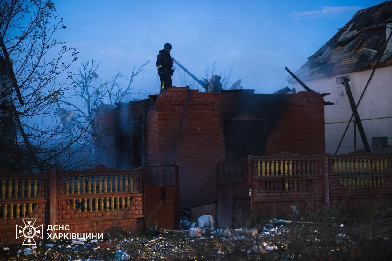 Окупанти атакували Харківщину: стались пожежі, серед постраждалих – вогнеборці. Фото