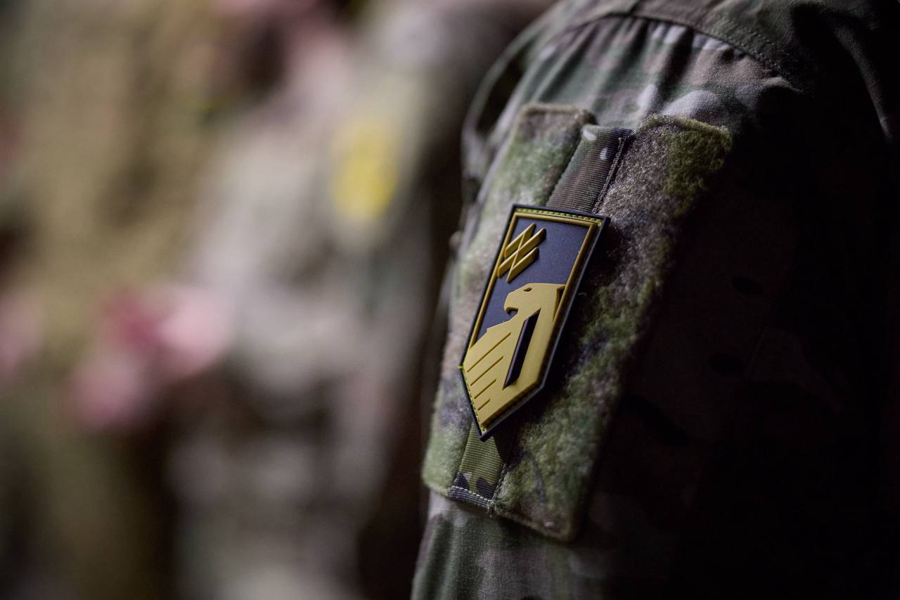 "Це наша держава, це наш схід": Зеленський відвідав фронт і зустрівся з українськими воїнами. Фото і відео