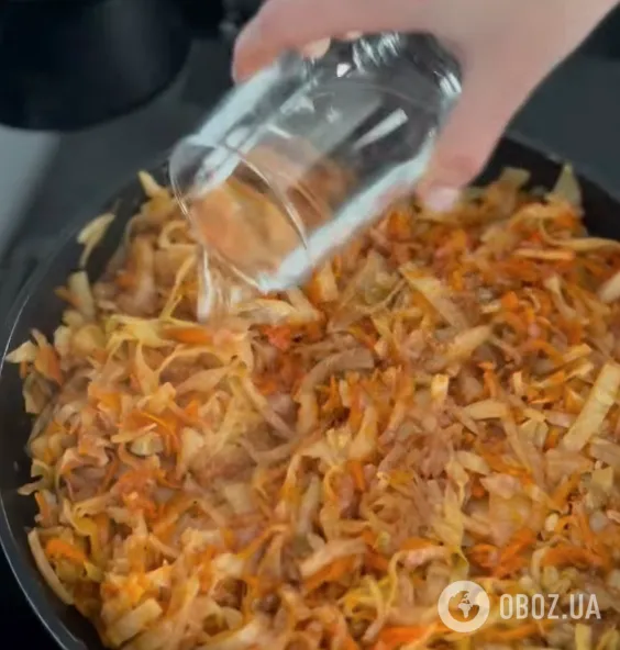 Тушкована капуста з оригінальним інгредієнтом: ділимося найпростішим рецептом