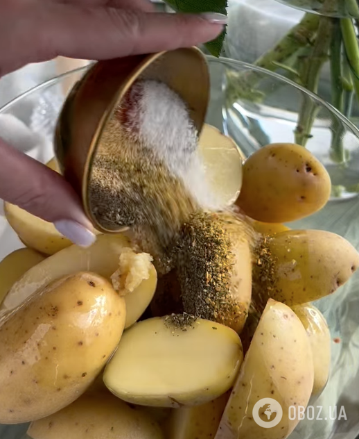 Хрустка запечена картопля із золотистою скоринкою: розповідаємо, як правильно готувати