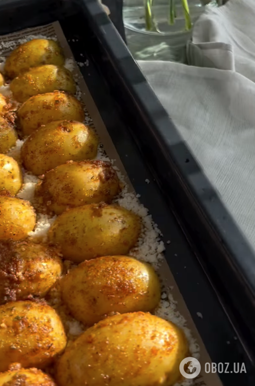 Хрустка запечена картопля із золотистою скоринкою: розповідаємо, як правильно готувати