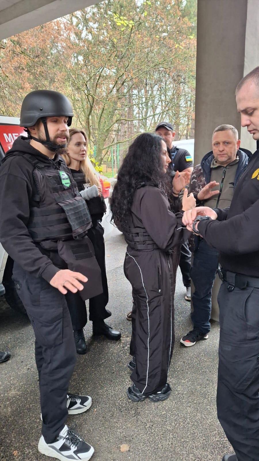 Анджеліну Джолі помітили поблизу фронту: яке місто вона таємно відвідала. Фото