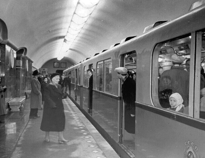 Київському метро 65 років: історія будівництва столичної підземки. Унікальні фото та відео