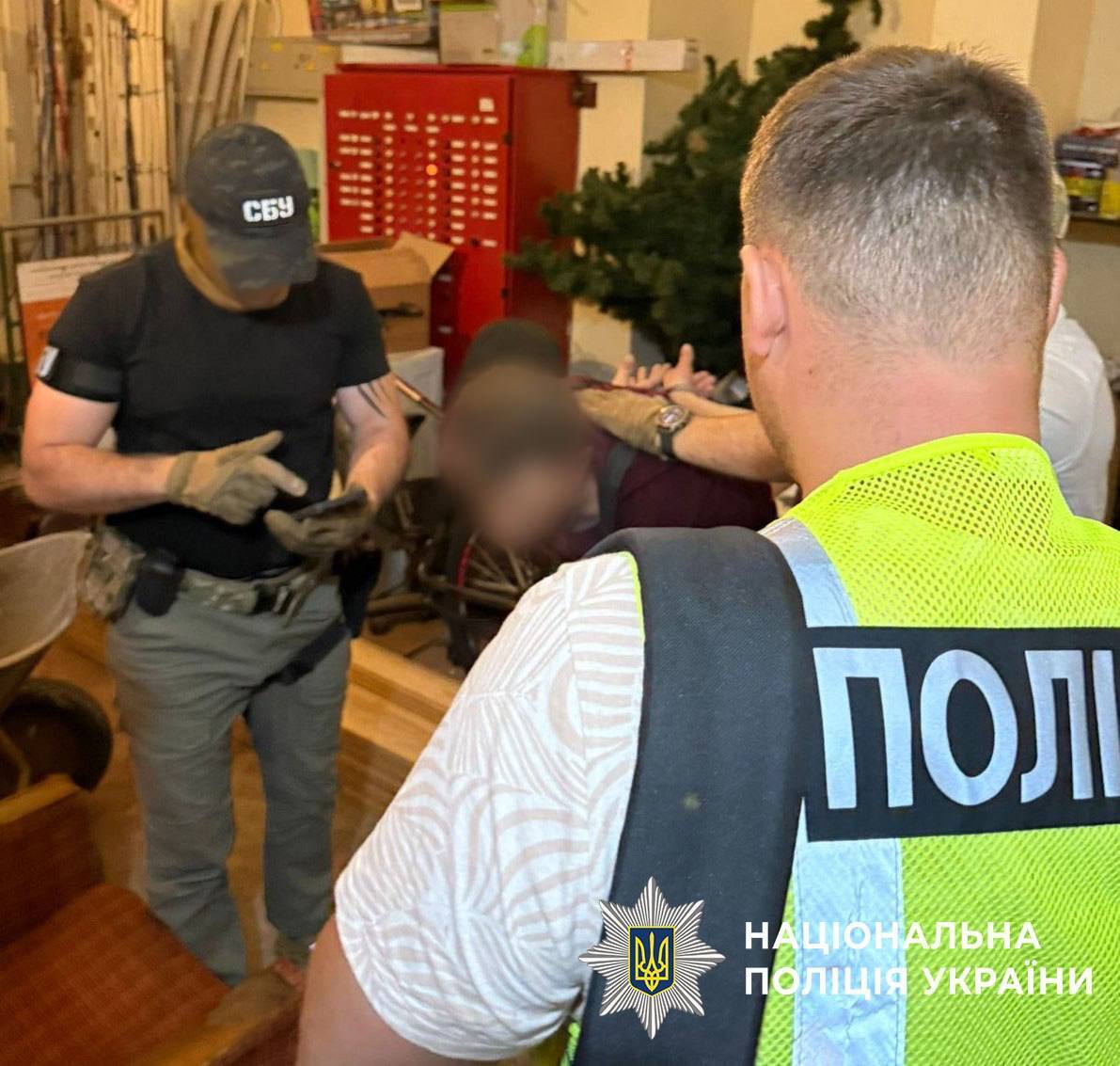 Житель Киева за $20 тыс. переправлял уклонистов через границу. Подробности дела и фото