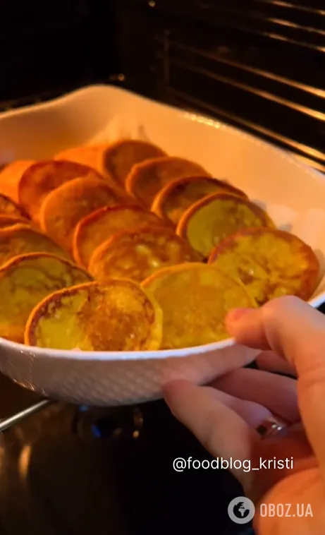 Смачні осінні оладки із сиром та гарбузом: вийдуть пухкими та золотистими