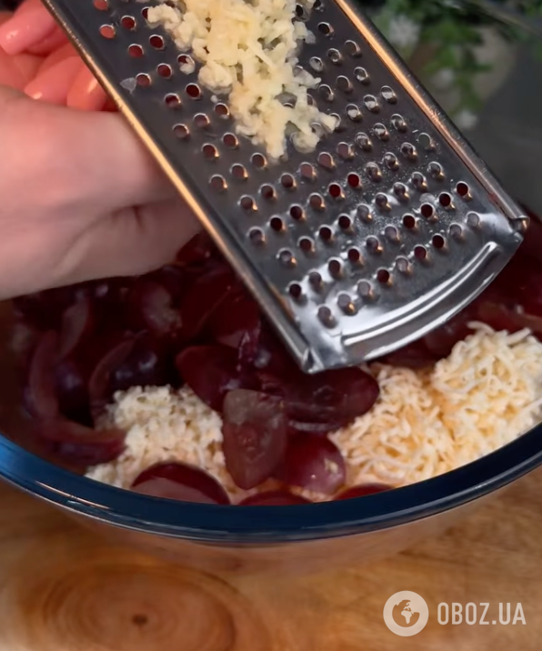 Салат-намазка з плавленого сиру "Білочка" по-новому: ділимося рецептом страви, яку люблять усі