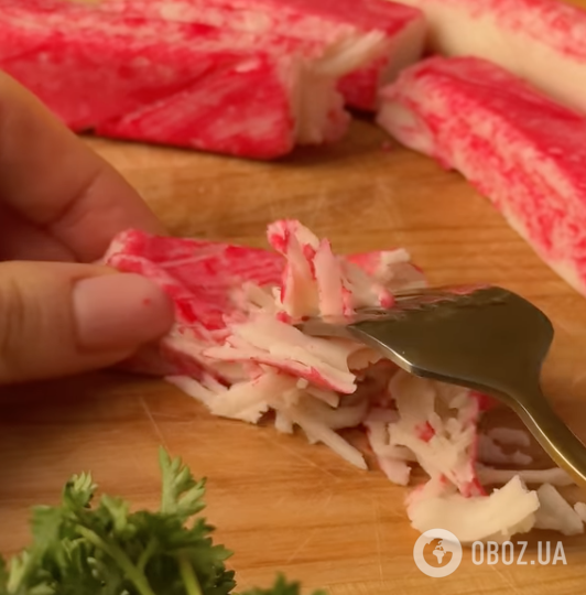 Салат "Крабова хмаринка" для святкового столу: рецепт страви за 10 хвилин