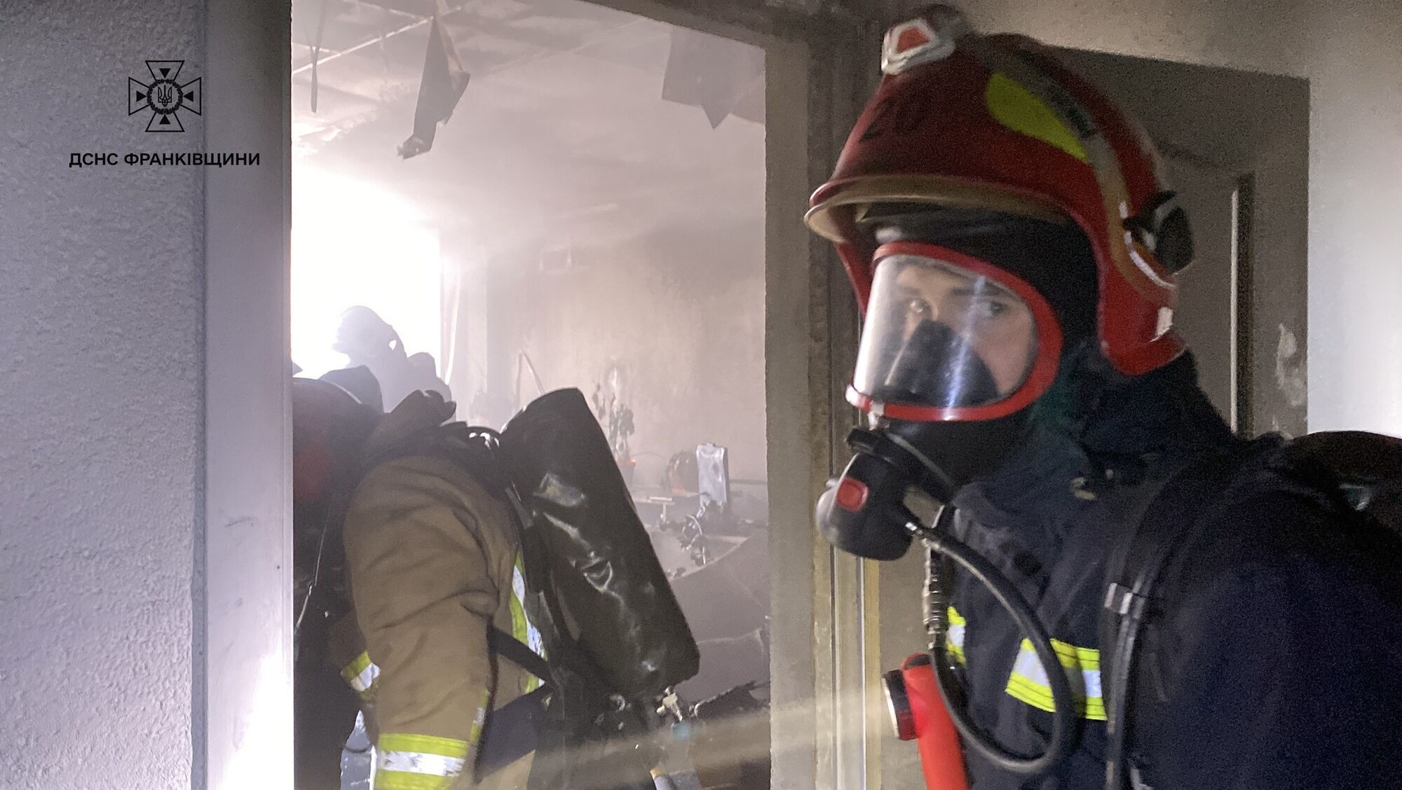 В Ивано-Франковске в офисе взорвалась зарядная станция: эвакуированы 40 человек, есть пострадавшие. Фото