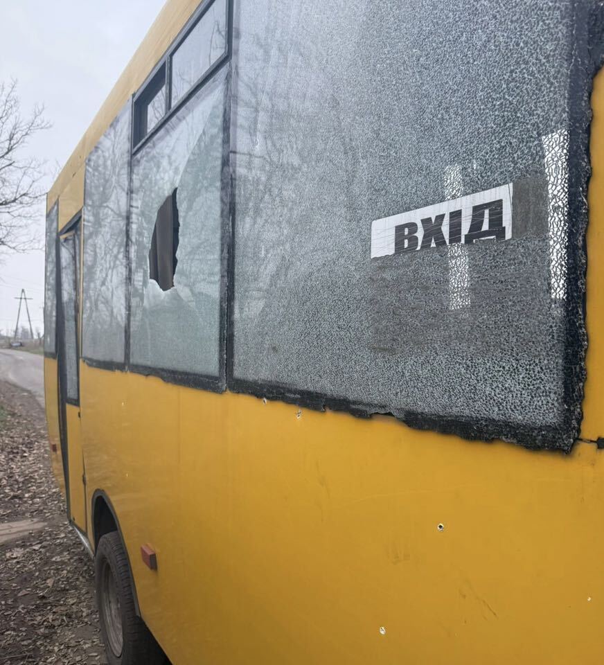 В Краматорской громаде враг ударил дроном по автобусу: есть раненые. Фото