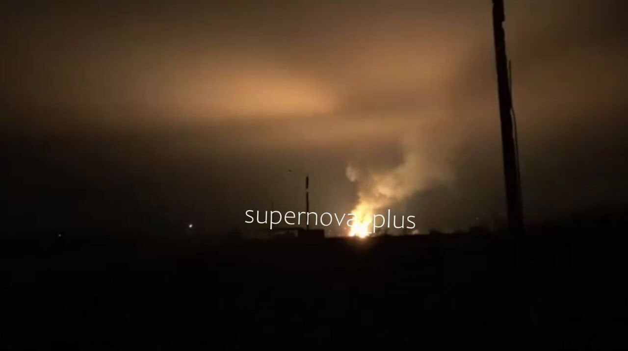 База хранения "Шахедов", НПЗ и объекты ГСМ: в Генштабе подтвердили удары по России, оккупированным Донецку и Крыму