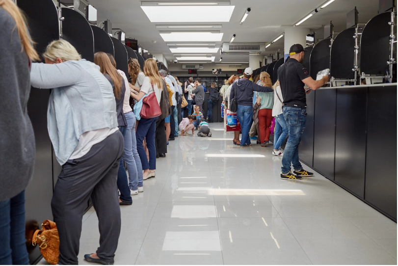 Россиян лишили возможности свободно ездить отдыхать: Евросоюз отменил шенгенские мультивизы для жителей страны-агрессора