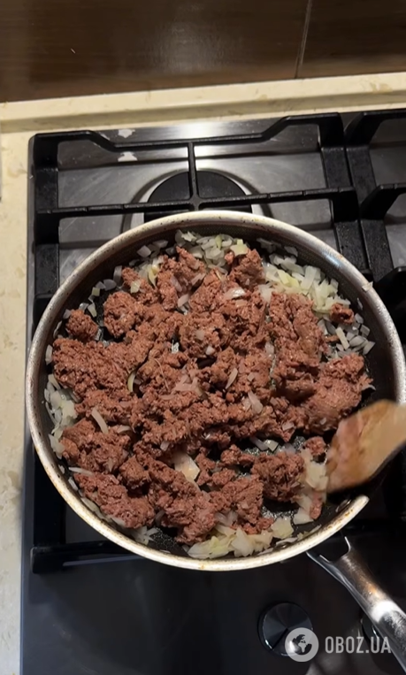 Получится очень сытно: как вкусно запечь тыкву с начинкой