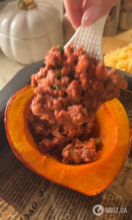 Получится очень сытно: как вкусно запечь тыкву с начинкой