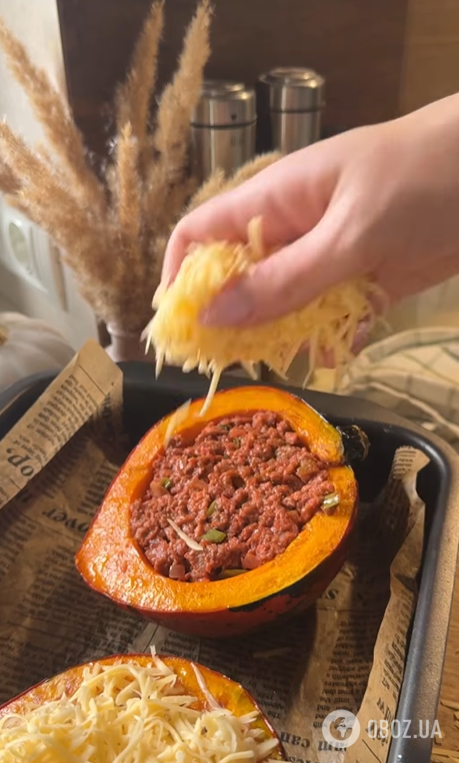 Получится очень сытно: как вкусно запечь тыкву с начинкой