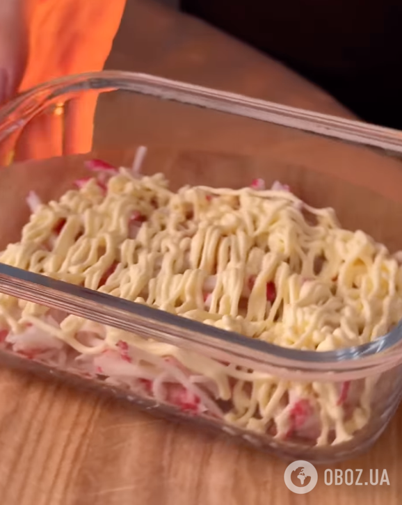 Салат "Крабова Шуба" для святкового столу: рецепт смачної та легкої страви