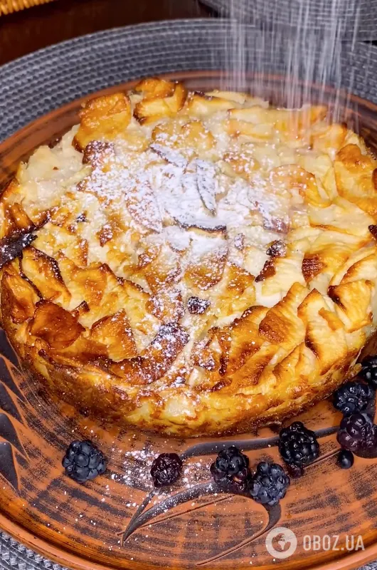 Яблучний пиріг "Невидимка", який на 90% складається з яблук: рецепт легкого осіннього десерту