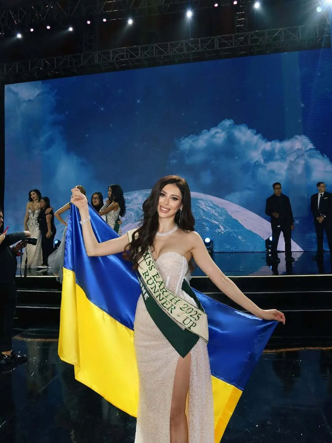 Тріумф України на "Міс Земля 2025": українка здобула титул "Віце Міс" і приголомшила мережу своєю красою. Фото