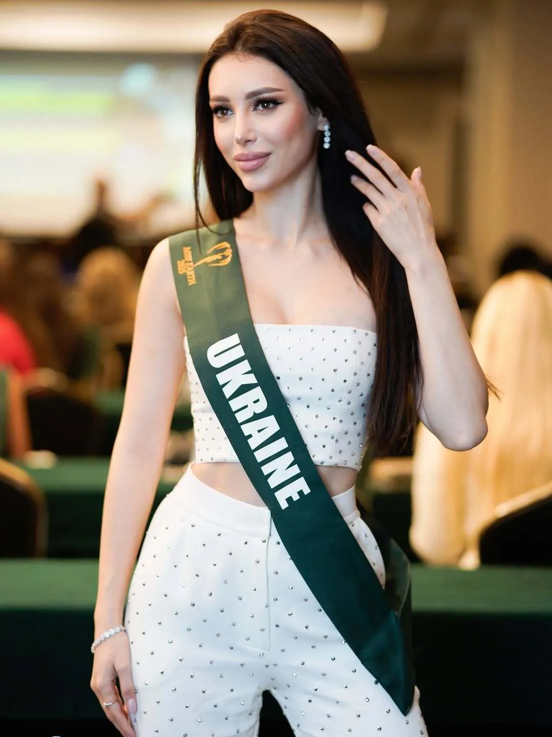 Тріумф України на "Міс Земля 2025": українка здобула титул "Віце Міс" і приголомшила мережу своєю красою. Фото