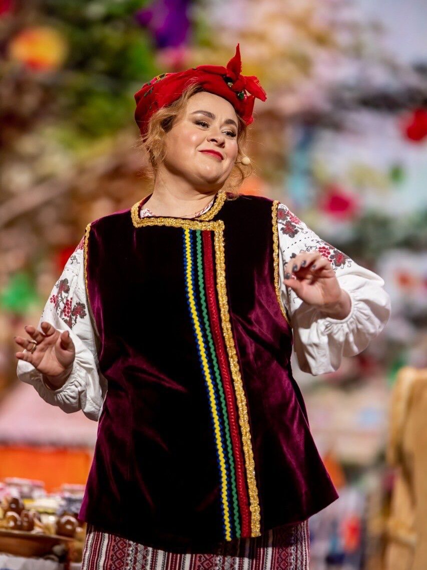 Квартира-"бункер" с алтарем: звезда "Дизель шоу" провела экскурсию по своему жилью, которое хочет продать. Фото