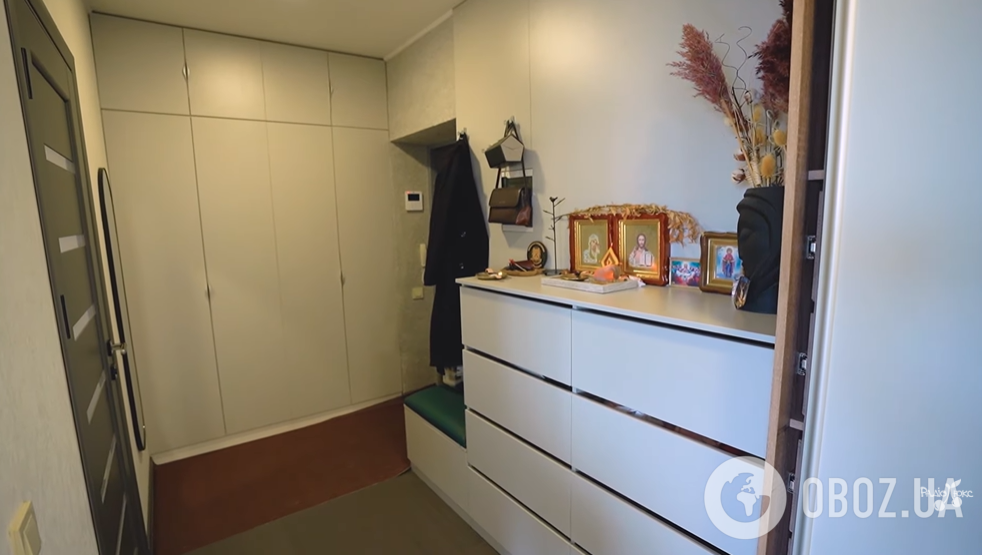 Квартира-"бункер" с алтарем: звезда "Дизель шоу" провела экскурсию по своему жилью, которое хочет продать. Фото