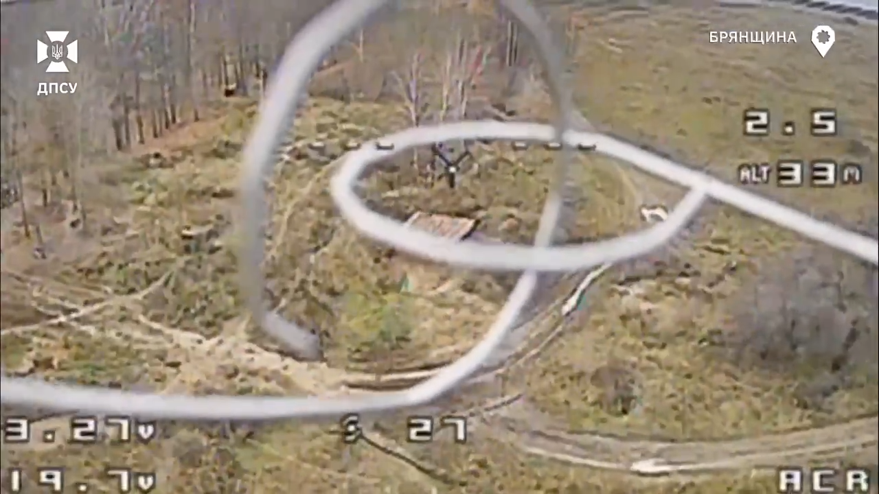 Пять вылетов – пять попаданий: пограничники отработали по позициям врага в Брянской области. Видео