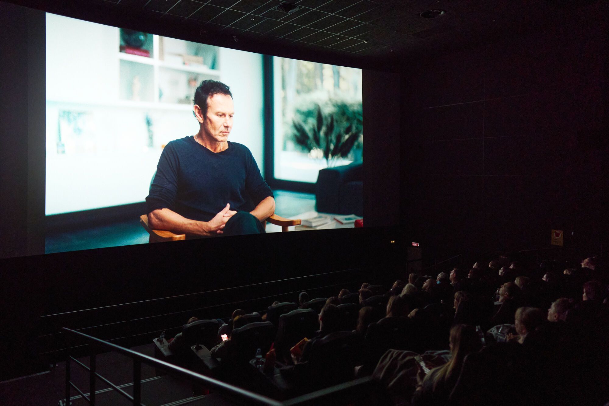 "Ми витратили більше 10 млн". Юрій Поворозник – про закулісся зйомок фільму "Океану Ельзи", мрії про кіно з Іриною Білик і переживання Вакарчука