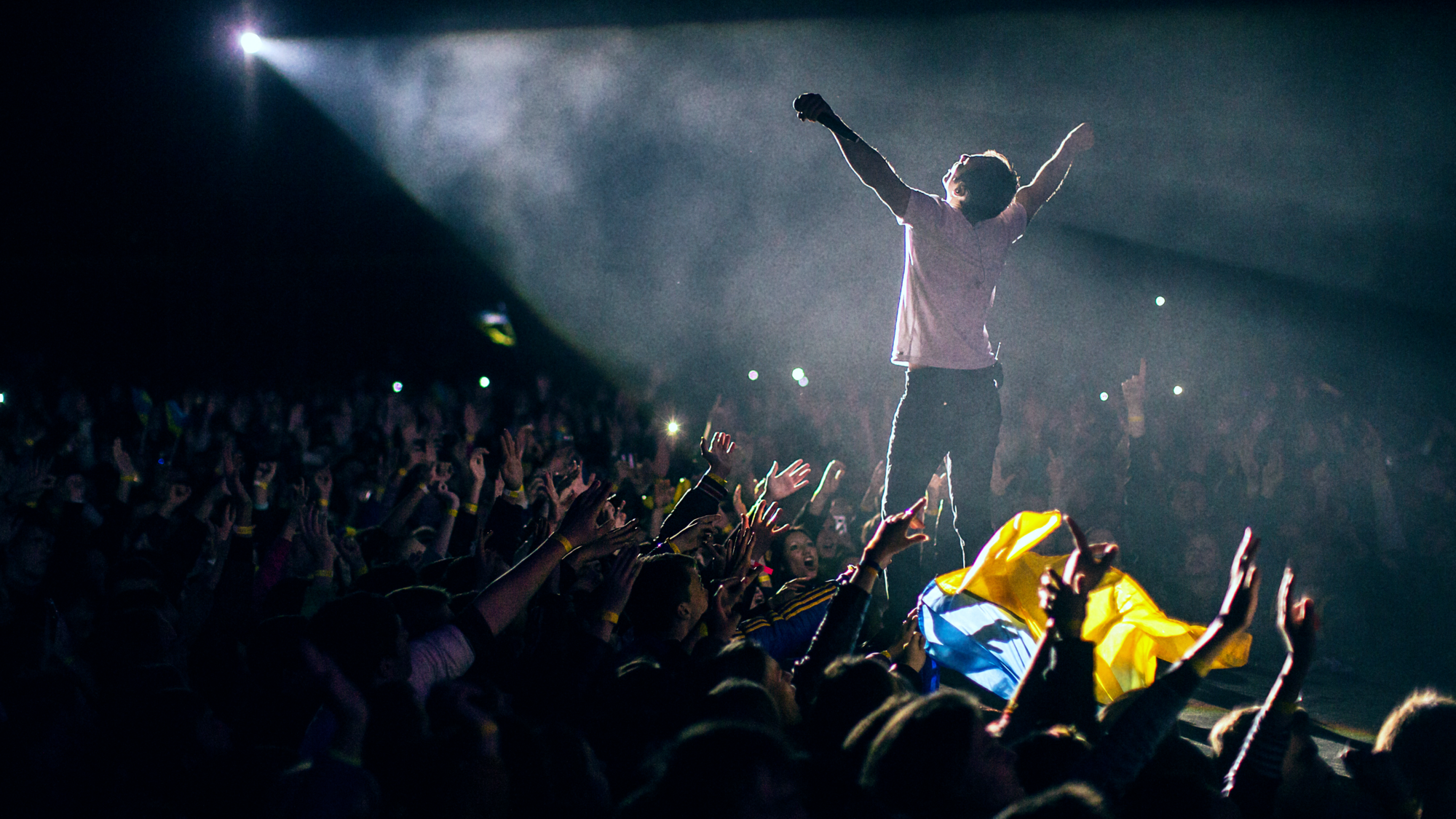 "Ми витратили більше 10 млн". Юрій Поворозник – про закулісся зйомок фільму "Океану Ельзи", мрії про кіно з Іриною Білик і переживання Вакарчука