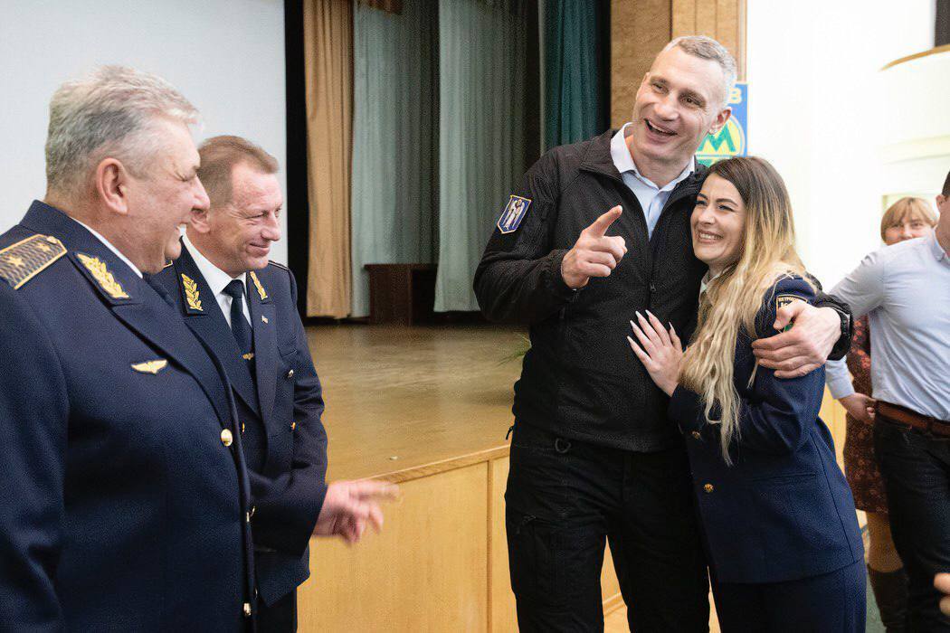 "65 років професійності та злагодженості": Кличко нагородив працівників метро Києва